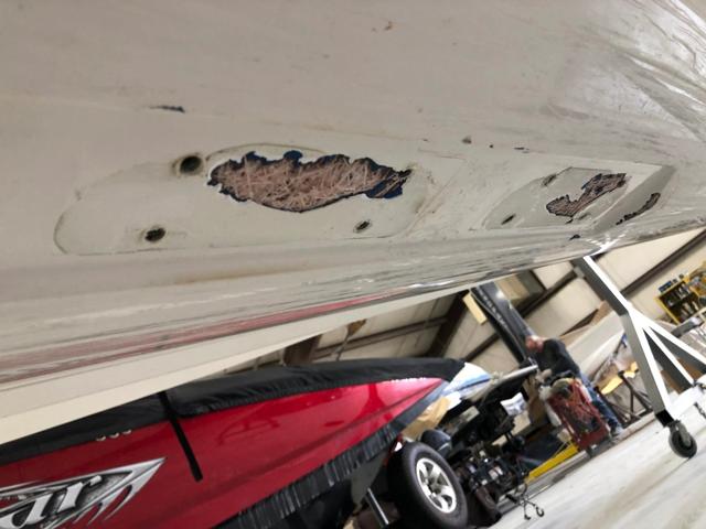 Calibre Marine gallery photo 18: Hull blistering — before repair