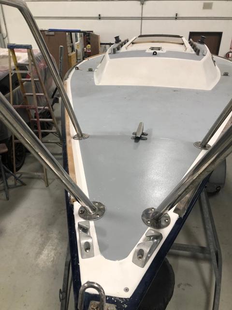Calibre Marine gallery photo 24: Bow rail and deck hardware