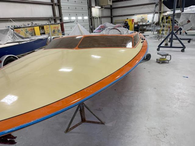 Calibre Marine gallery photo 33: Vintage runabout — paint finished